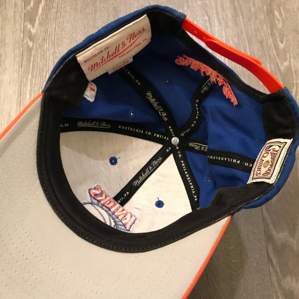 New York Knicks Mitchell &‎ Ness NBA Hardwood Classics Snapback Hat Adults OSFA​ - Picture 4 of 6